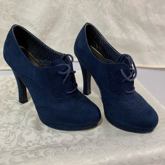 Fioni heels, blue, nice heel, nearly new, size 8.5 - Picture 2 of 7